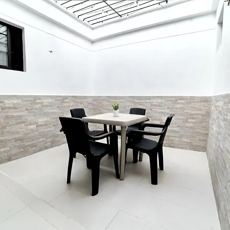 Casa En Laureles- Excelente Ubicacion! Villa Medellin Exterior photo